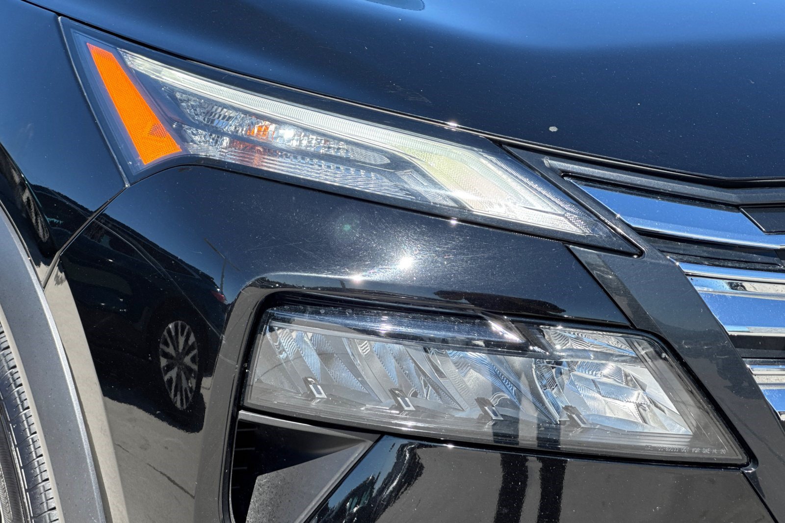 Used 2025 Nissan Rogue SV AWD/4WD image 11