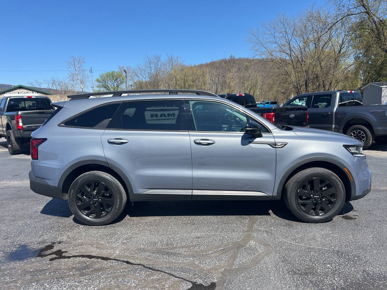 Used 2023 Kia Sorento S w/ Panoramic Sunroof Package AWD/4WD image 10