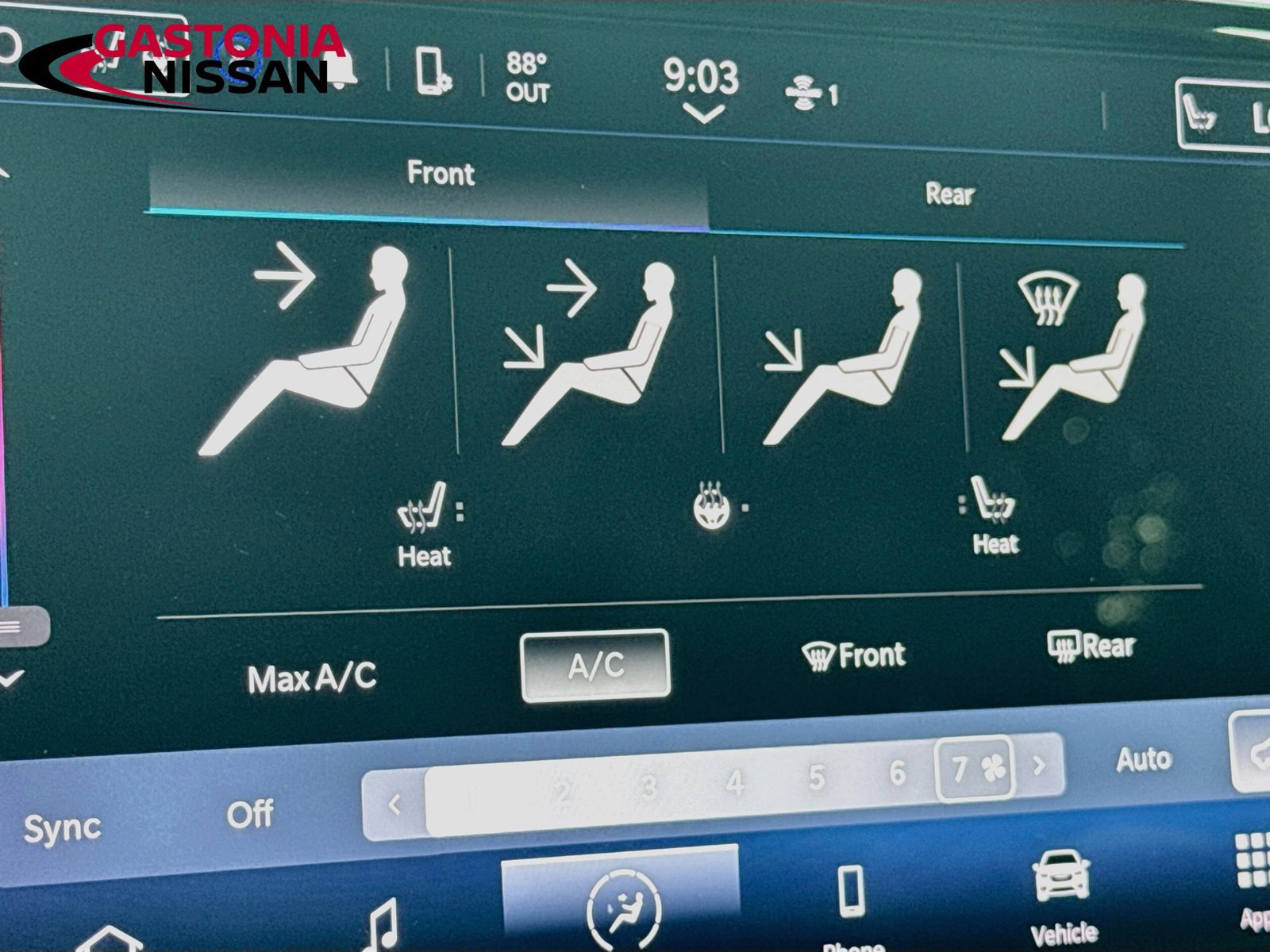 Used 2024 Chrysler Pacifica Touring-L FWD image 26