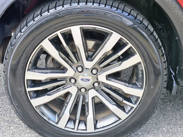 Used 2016 Ford Explorer Platinum image 10