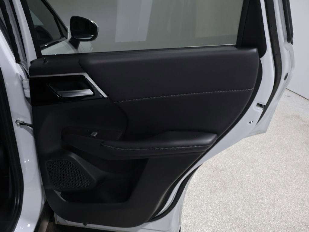 Used 2024 Mitsubishi Outlander SE image 21