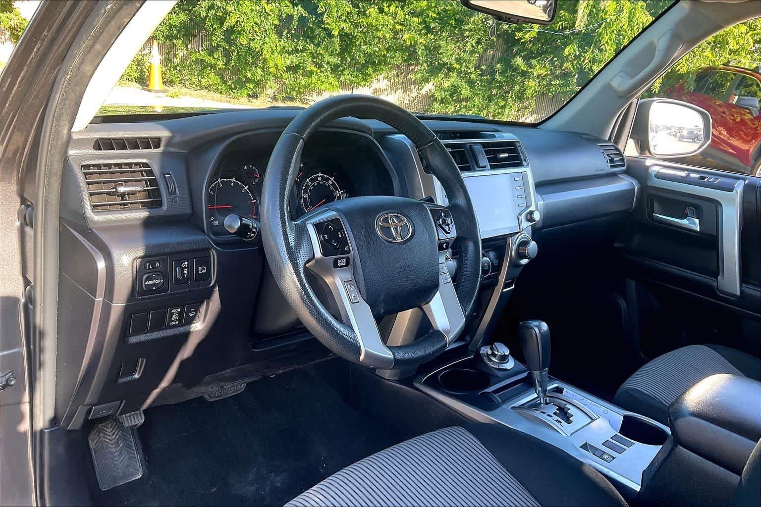 Used 2023 Toyota 4Runner SR5 AWD/4WD image 17