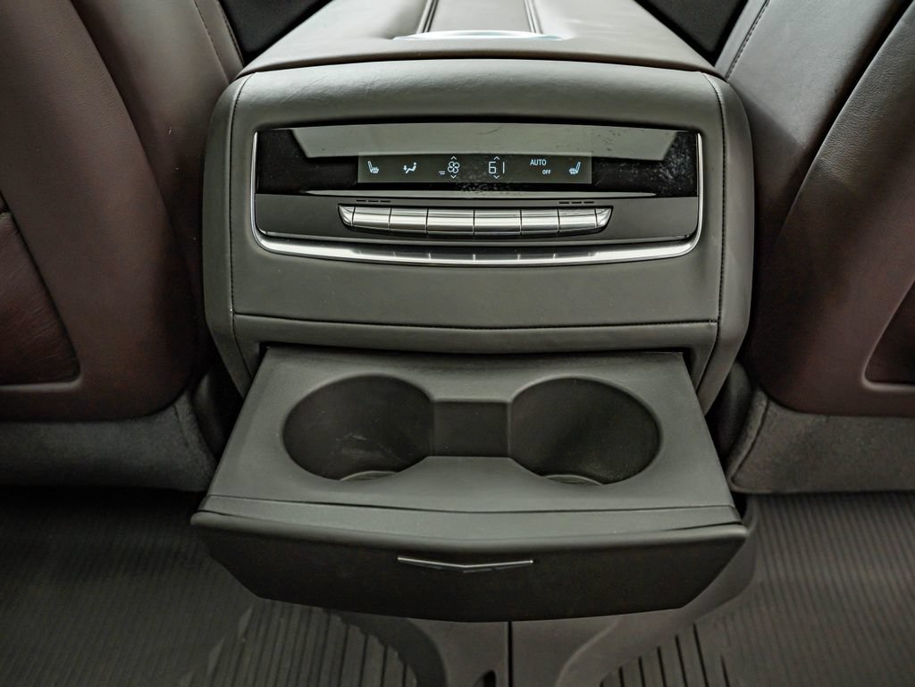 Used 2024 Cadillac Escalade Sport Platinum w/ Heavy-Duty Trailer Package AWD/4WD image 43