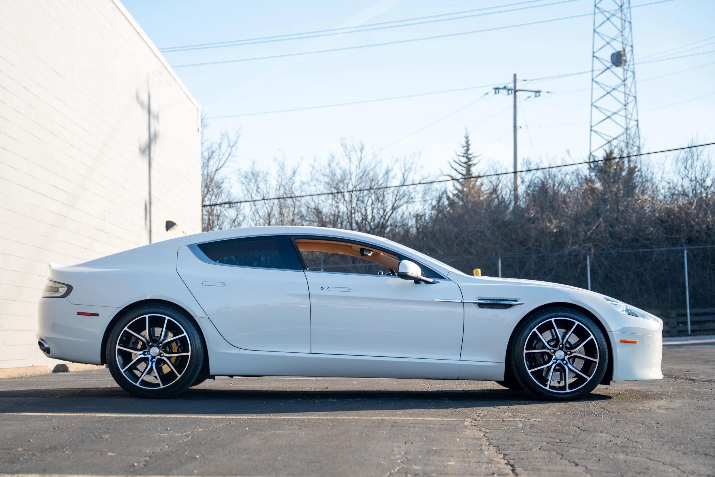 Used 2014 Aston Martin Rapide S image 9