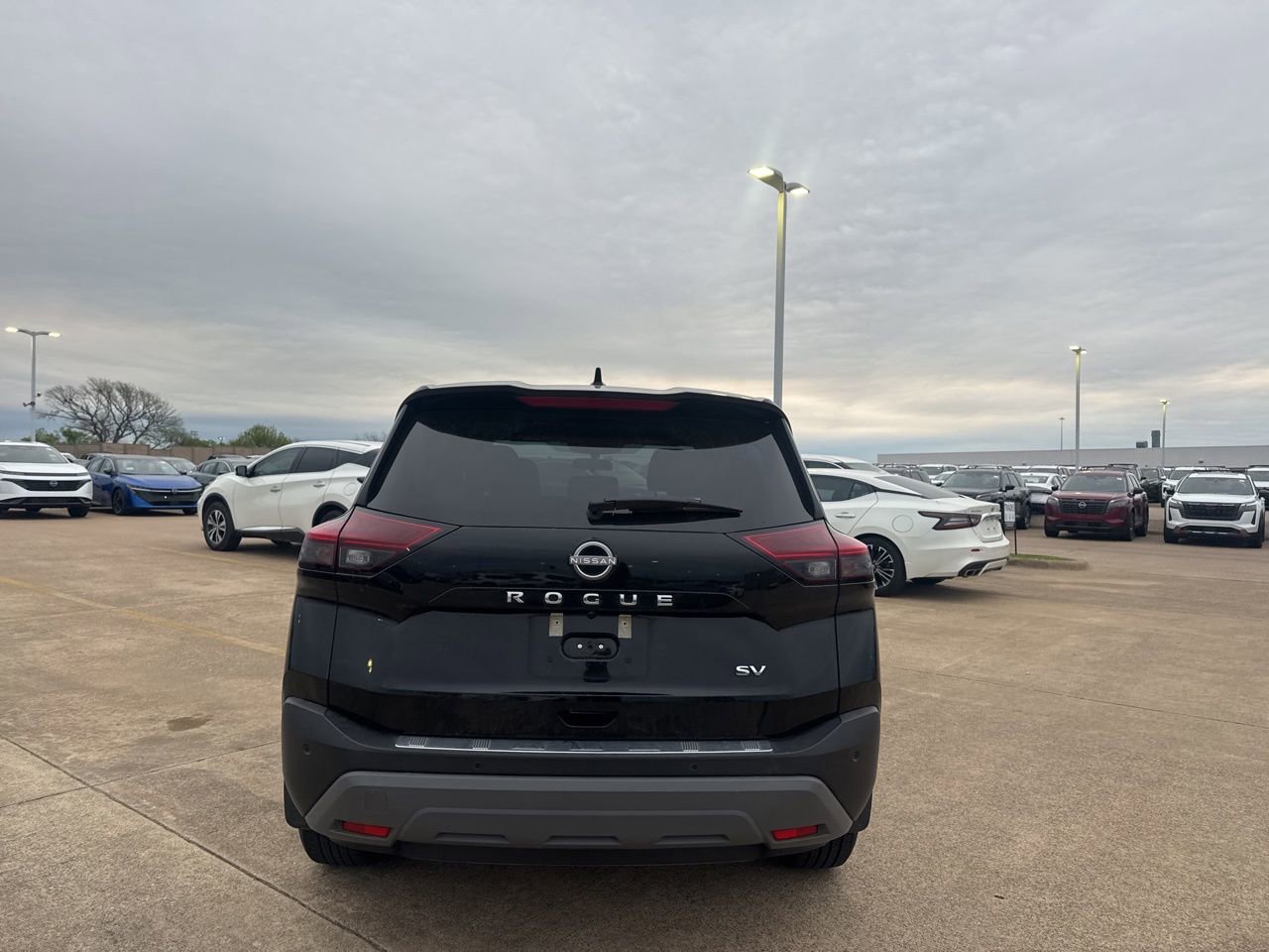 Certified 2022 Nissan Rogue SV image 16