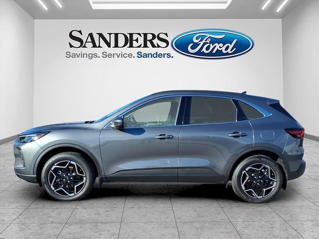 Used 2026 Ford Escape Platinum w/ Premium Technology Package AWD/4WD image 5