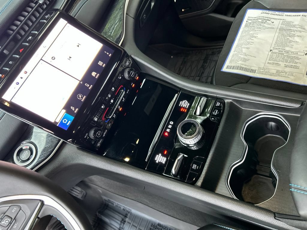 New 2024 Jeep Grand Cherokee Trailhawk w/ Advanced Protech Group II AWD/4WD image 17