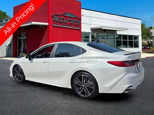 Used 2025 Toyota Camry XSE FWD image 3