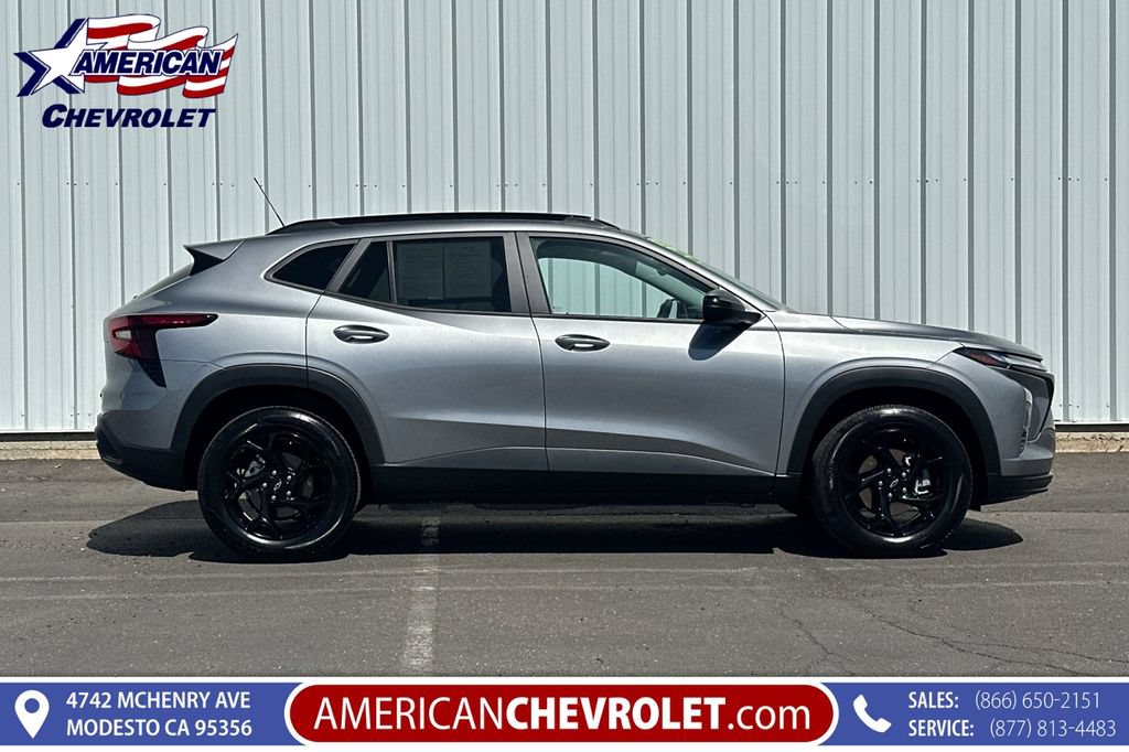 New 2026 Chevrolet Trax LT w/ Driver Confidence Package FWD image 3