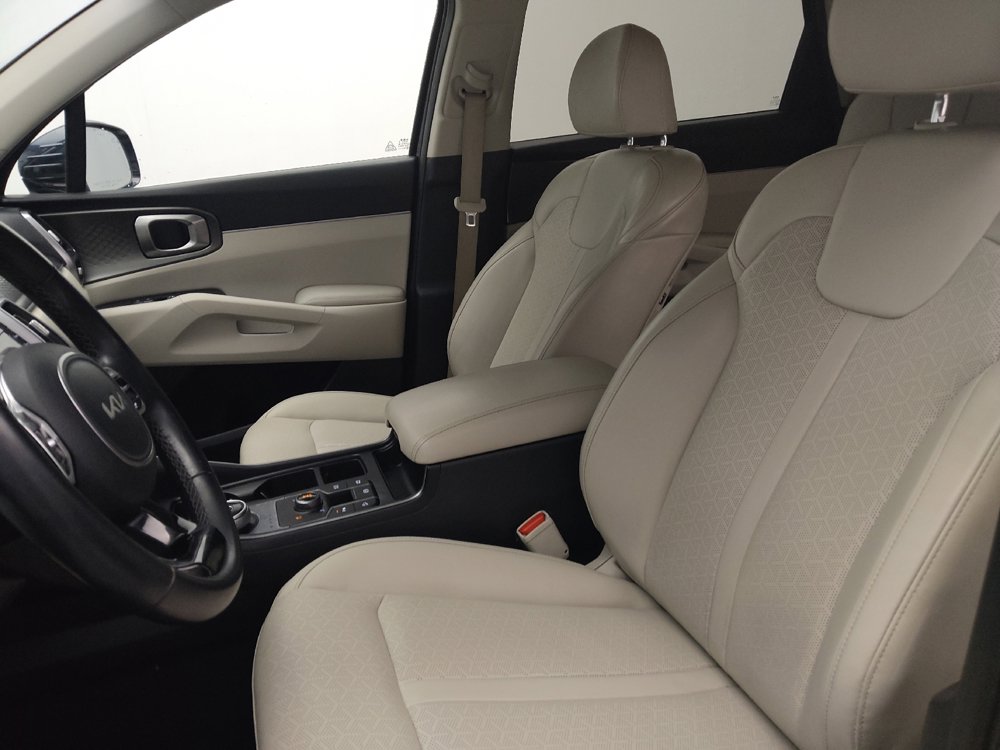 Used 2023 Kia Sorento EX image 17