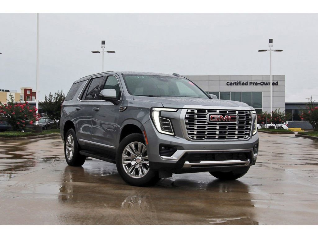 Used 2025 GMC Yukon Denali RWD image 1