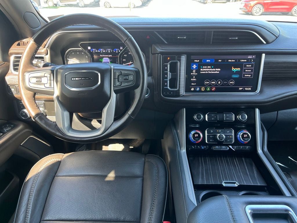 Used 2021 GMC Yukon XL Denali w/ Denali Premium Package AWD/4WD image 15
