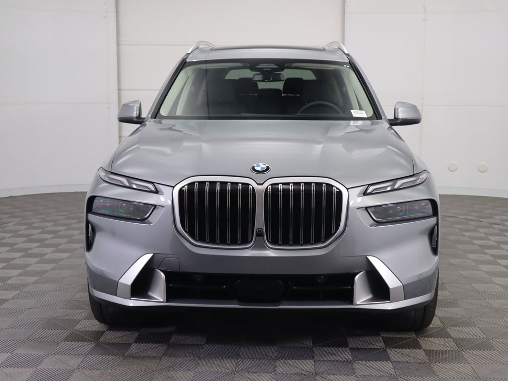 Used 2026 BMW X7 xDrive40i w/ Premium Package image 3