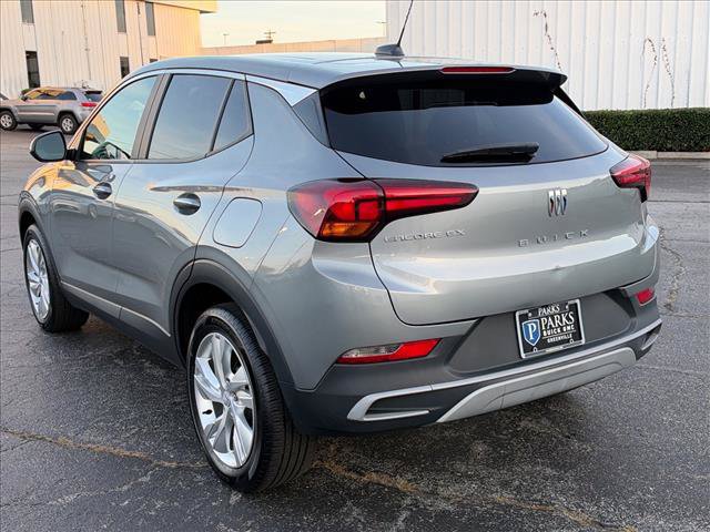 Certified 2024 Buick Encore GX Preferred w/ Comfort Package FWD image 8