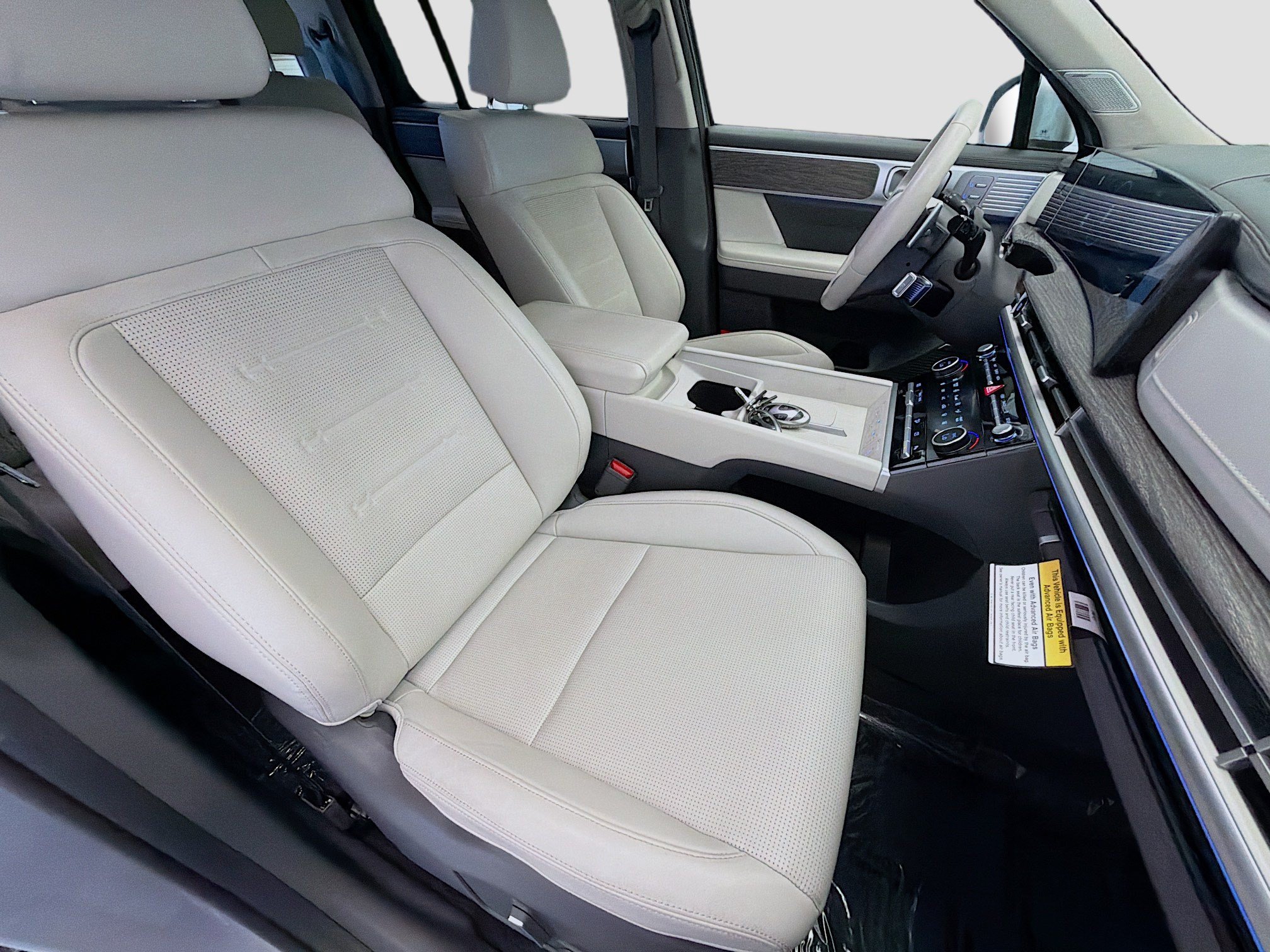 Used 2025 Hyundai Santa Fe Limited FWD image 15