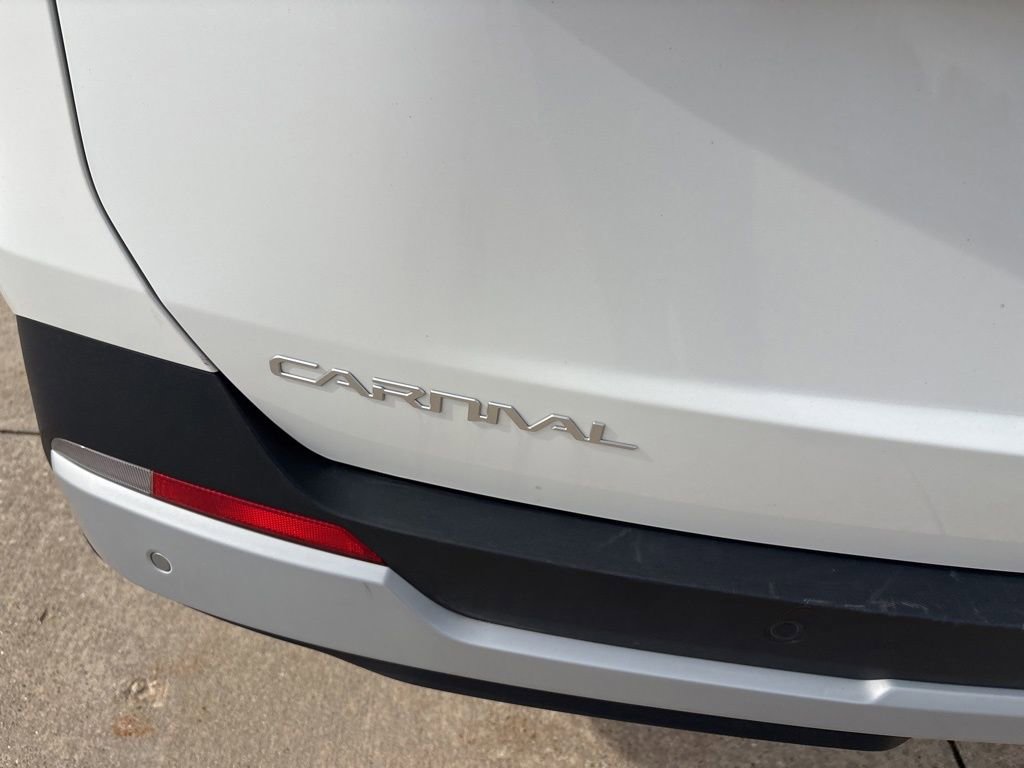 Used 2025 Kia Carnival image 23