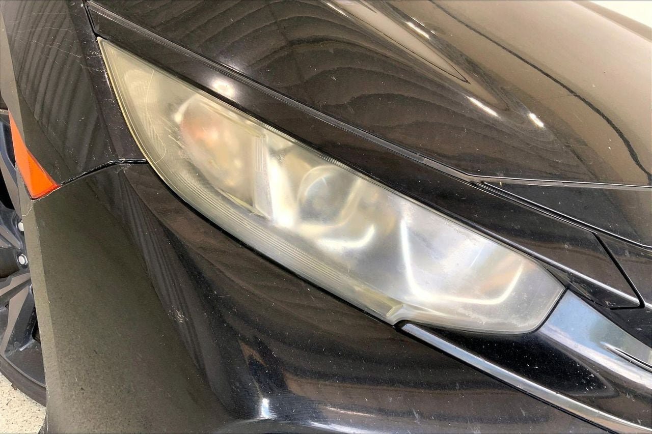 Used 2018 Honda Civic Sport image 12