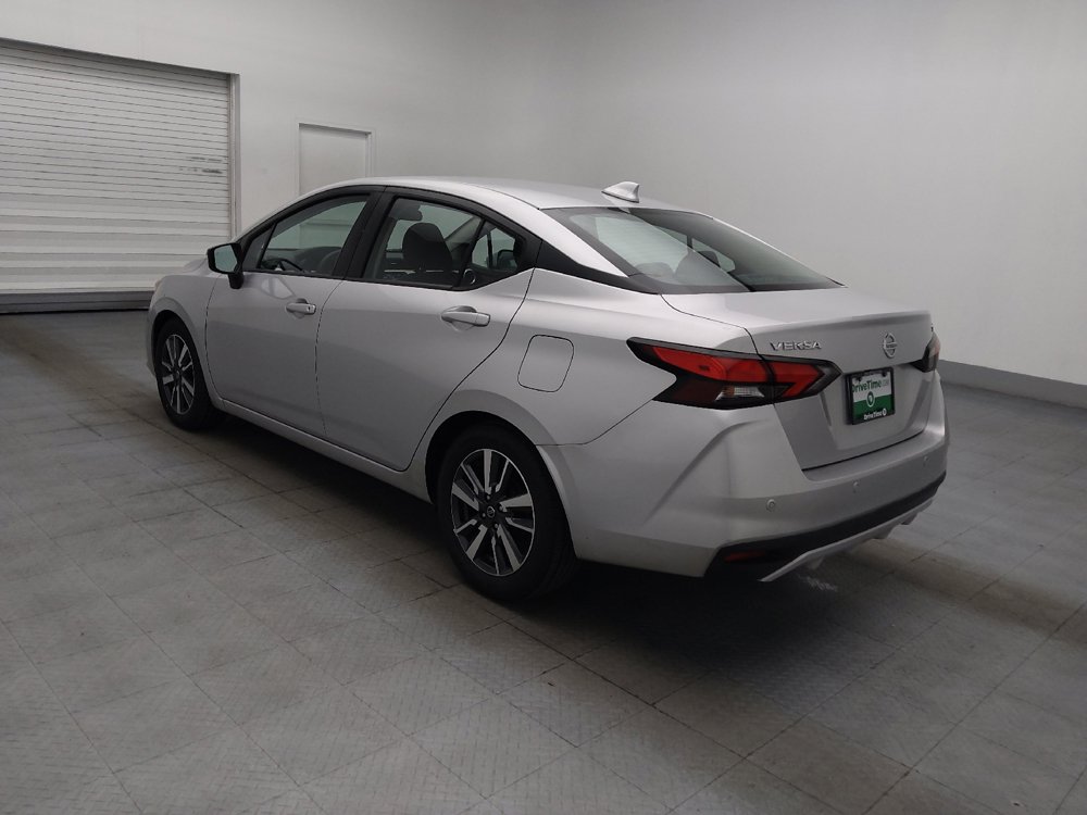 Used 2021 Nissan Versa SV FWD image 3