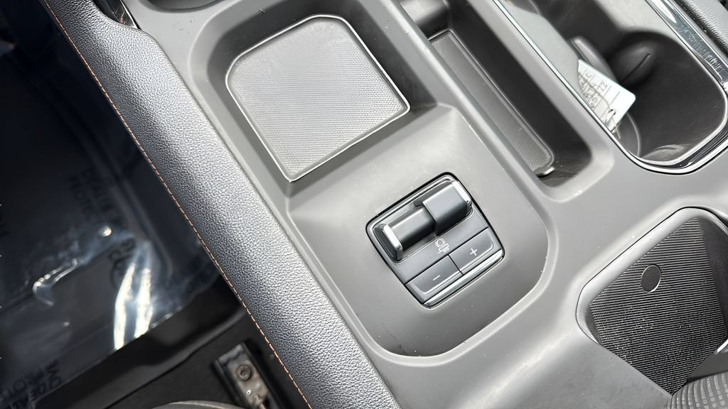 Used 2025 GMC Sierra 2500 AT4 AWD/4WD image 41