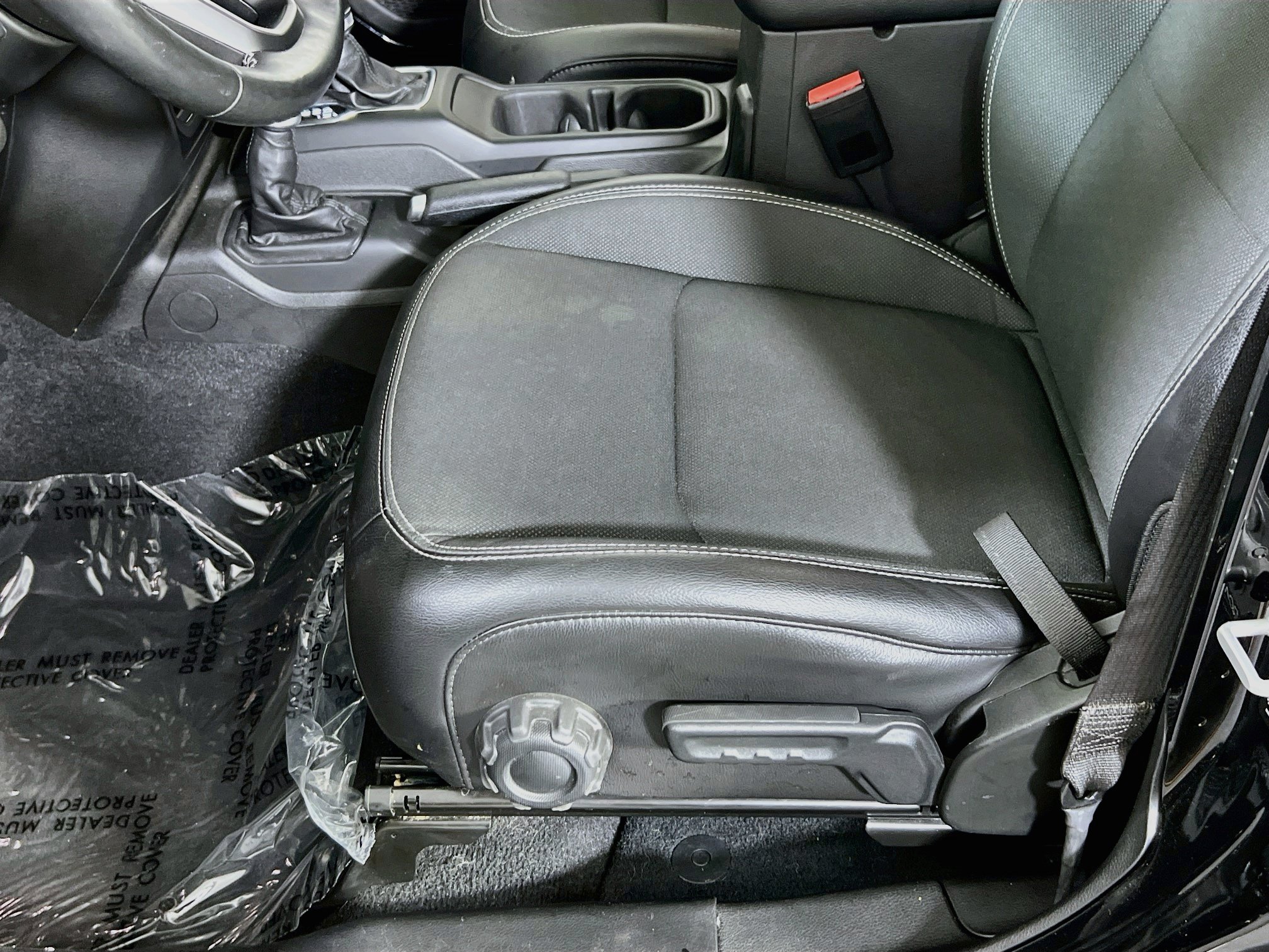 Used 2023 Jeep Gladiator Sport AWD/4WD image 19