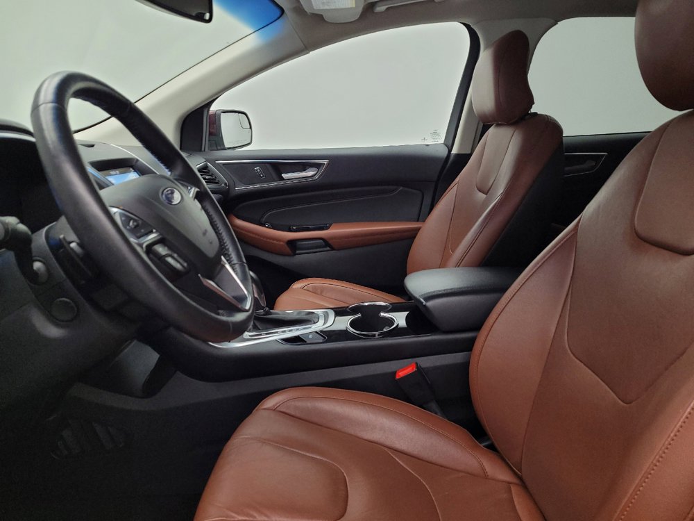 Used 2018 Ford Edge Titanium w/ Equipment Group 301A AWD/4WD image 17