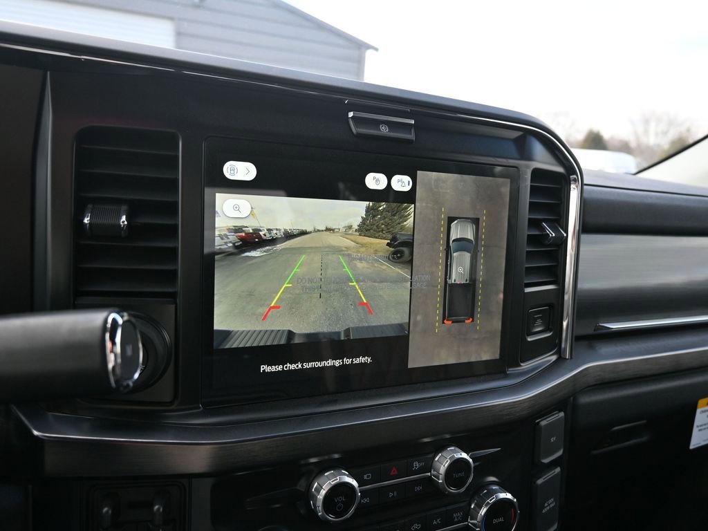 New 2026 Ford F250 Lariat w/ Black Appearance Package image 30