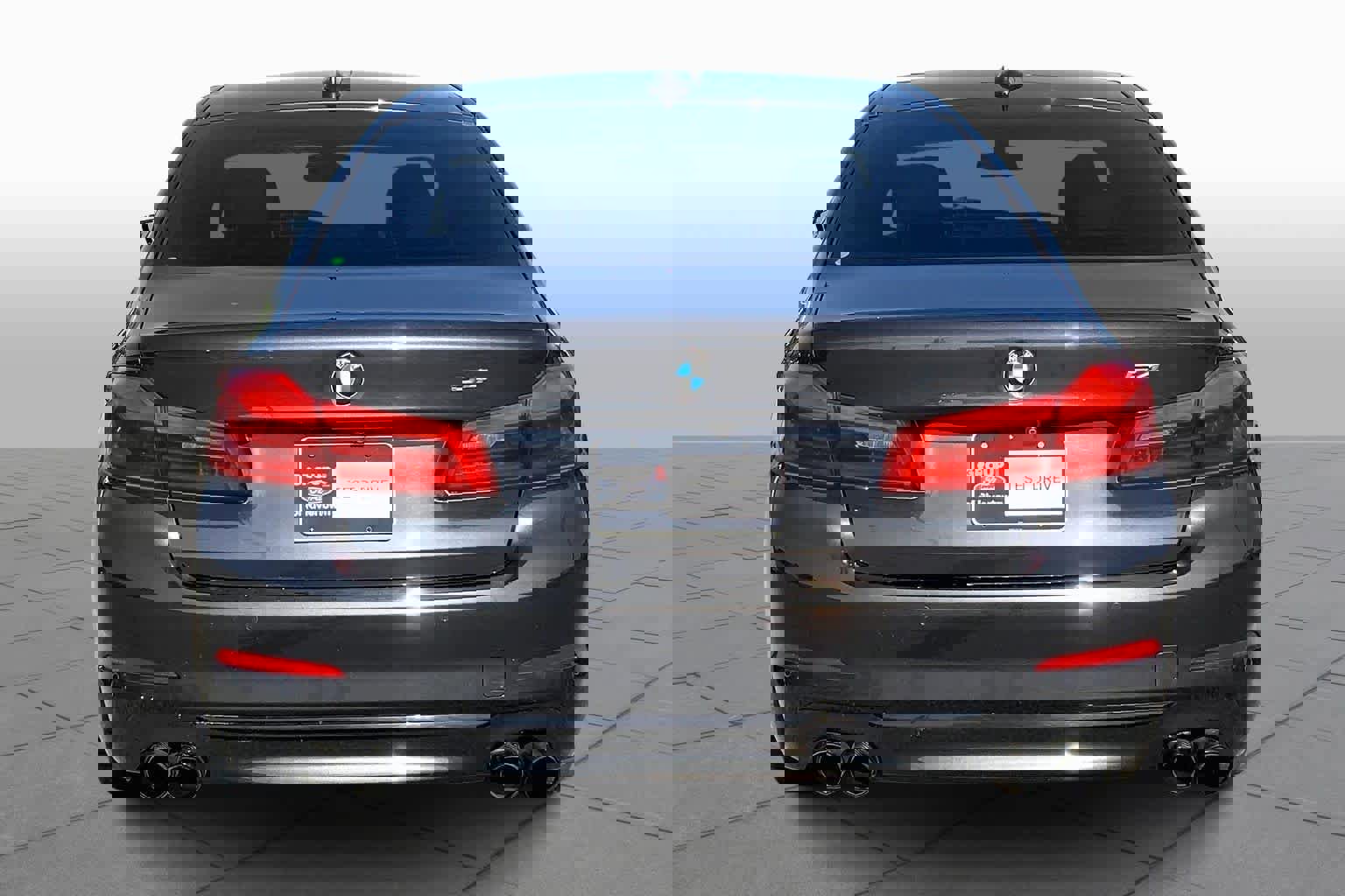 Used 2020 BMW 540i w/ Premium Package image 5