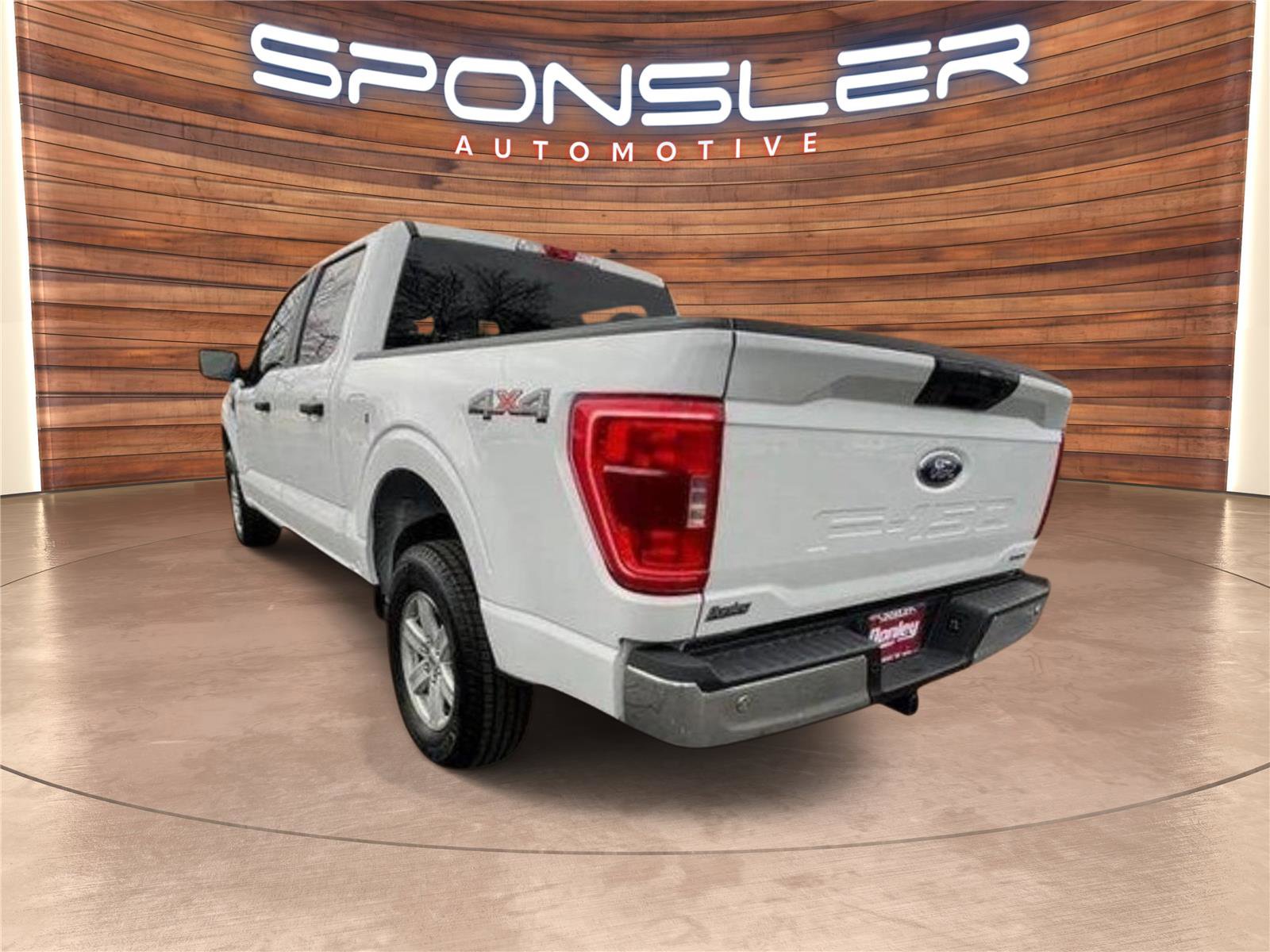 Used 2022 Ford F150 XLT w/ Trailer Tow Package image 3