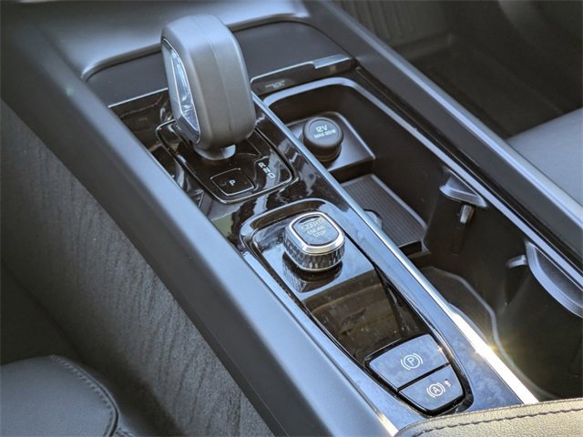 New 2025 Volvo XC60 B5 Plus w/ Protection Package Premier image 23