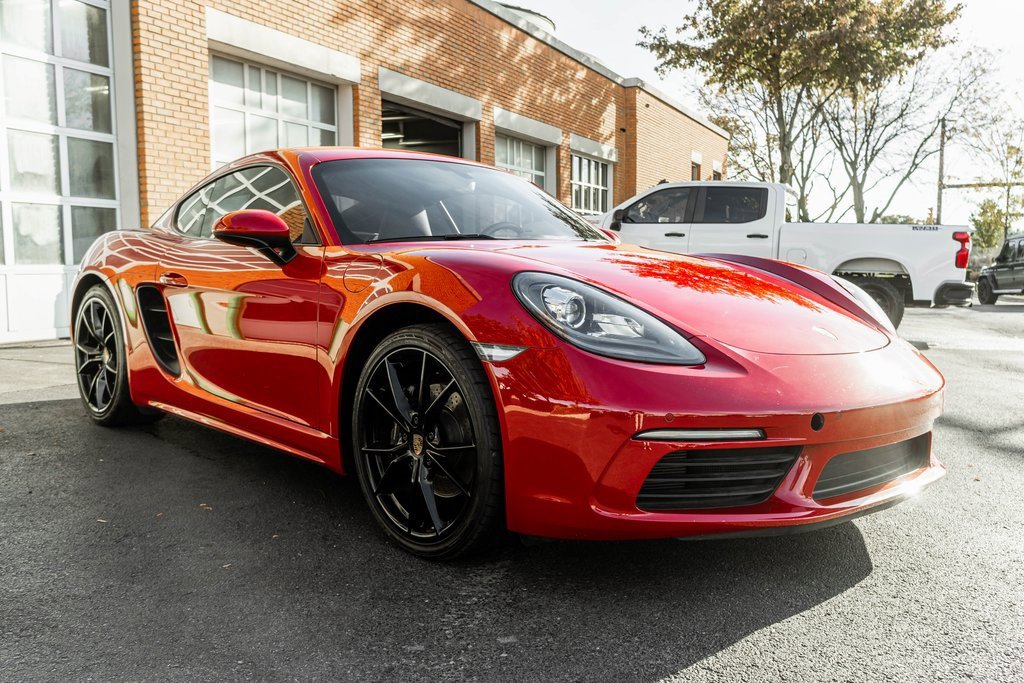 Used 2018 Porsche 718 Cayman image 5