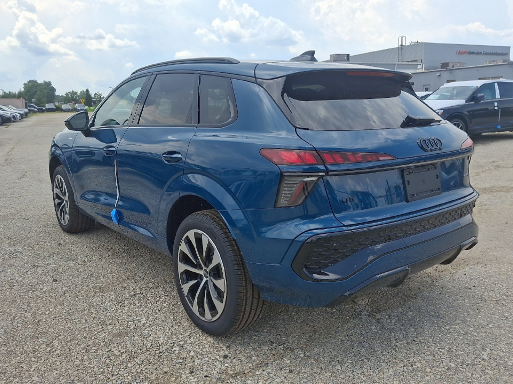 New 2026 Audi Q3 quattro 2.0T AWD/4WD image 3