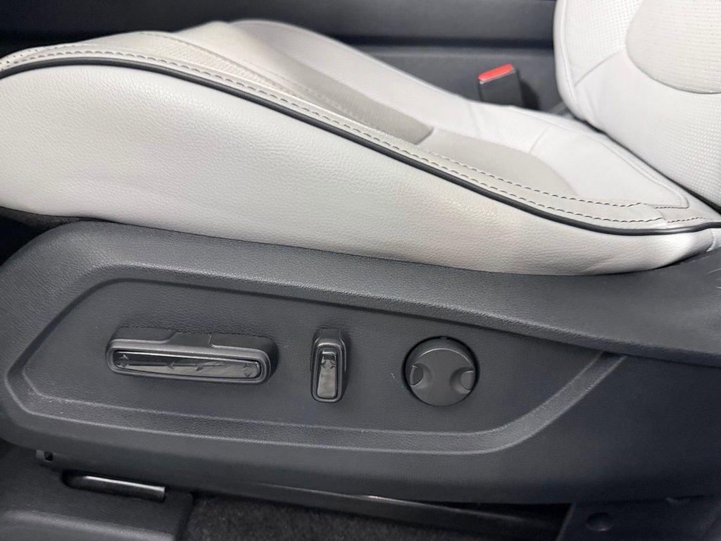 Used 2024 Honda Pilot Elite image 24