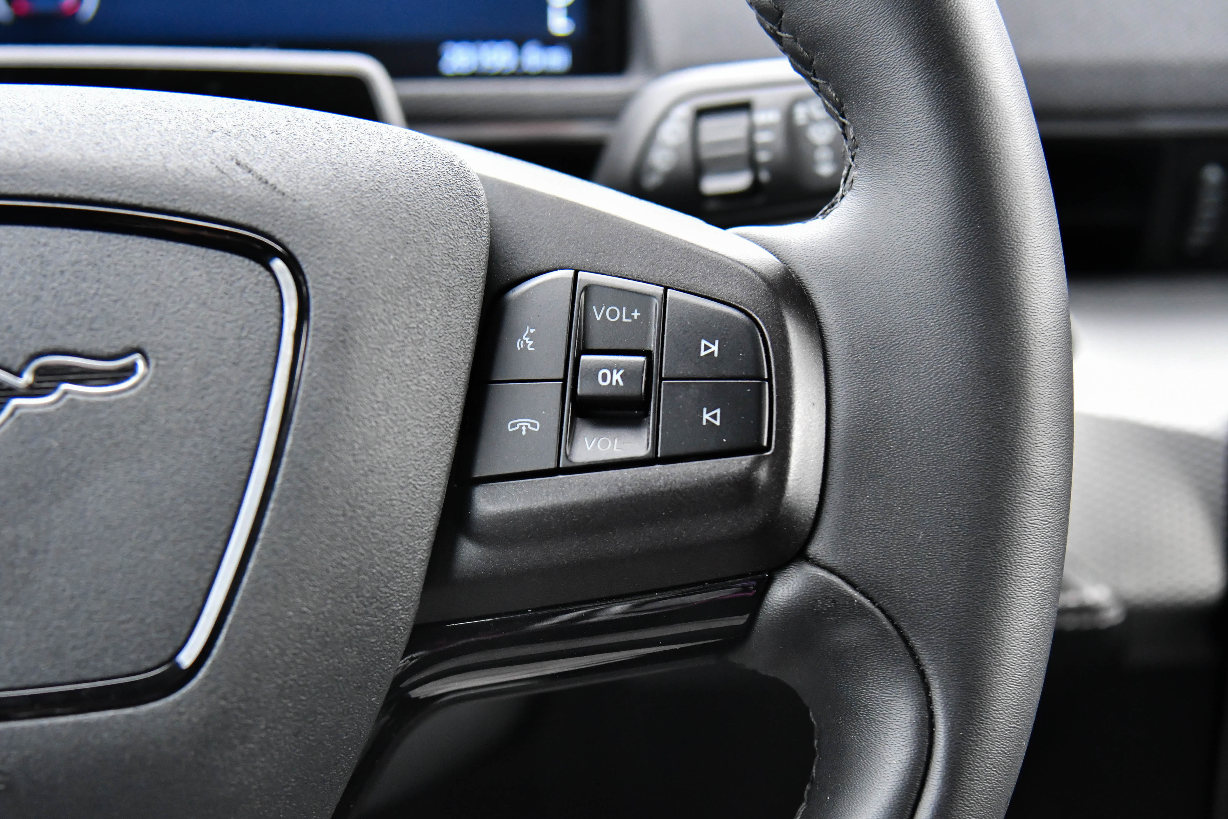 Used 2023 Ford Mustang Mach-E Select image 34