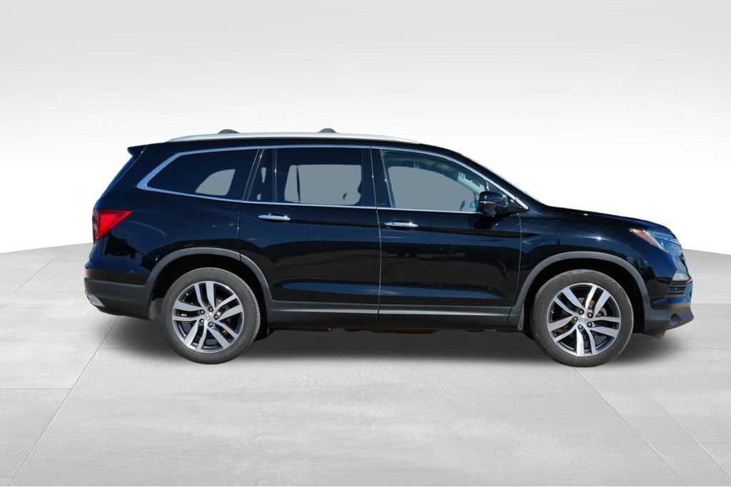 Used 2017 Honda Pilot Touring image 9