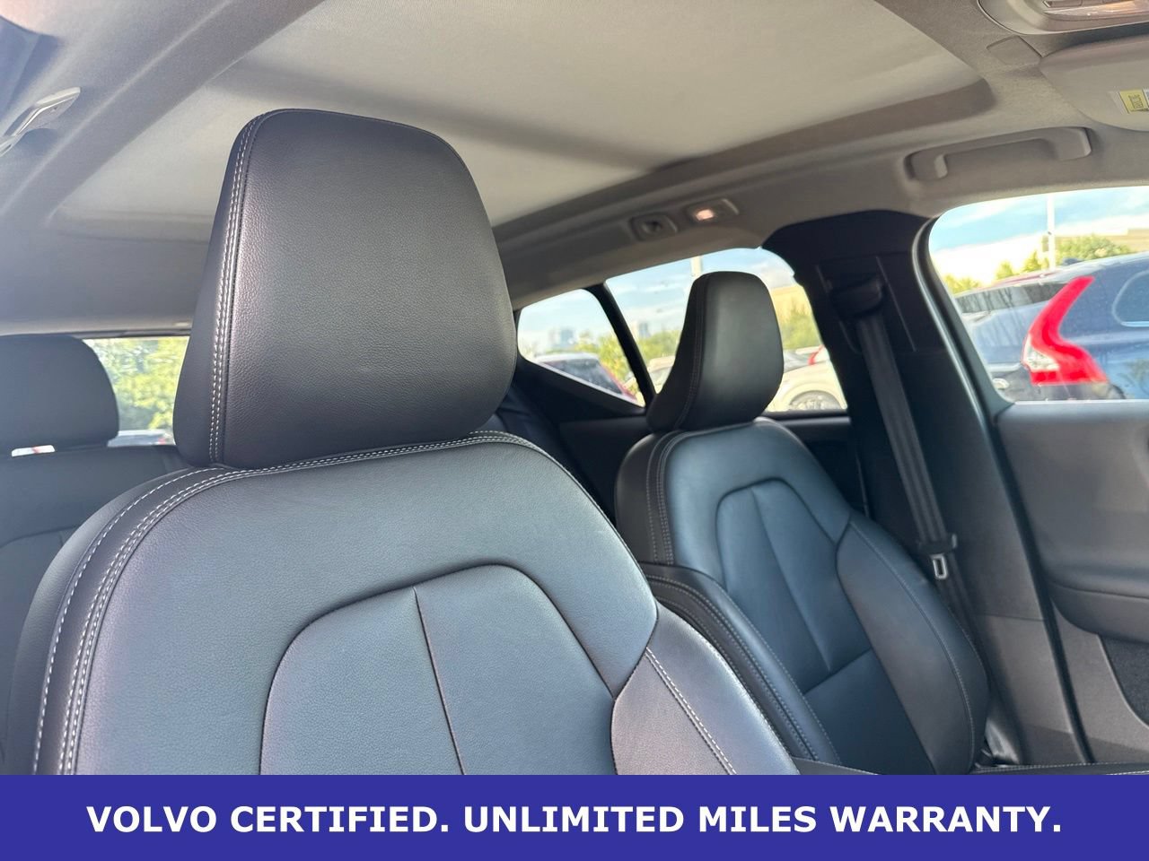 Certified 2025 Volvo XC40 B5 Plus AWD/4WD image 11
