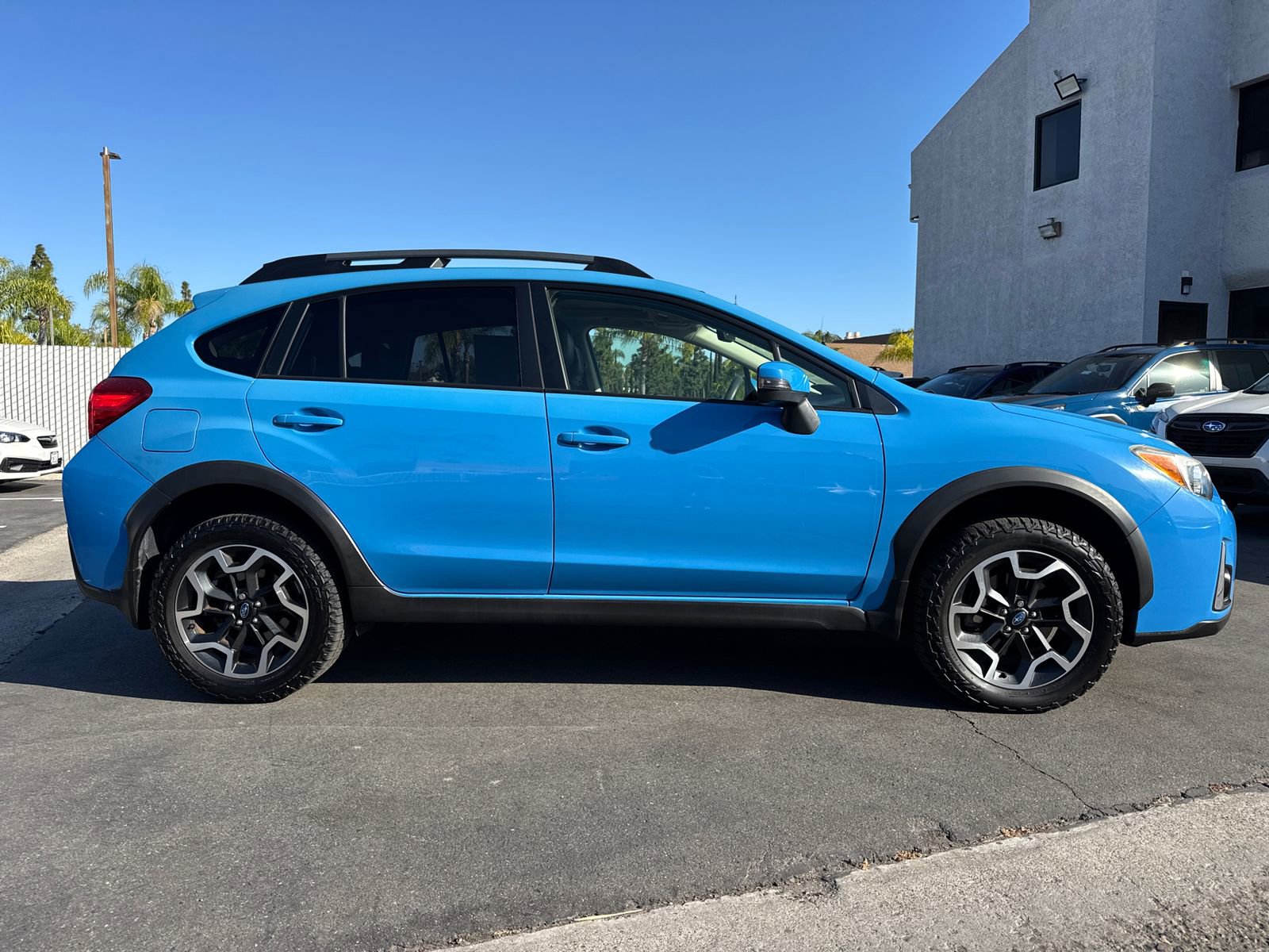 Used 2017 Subaru Crosstrek 2.0i Limited AWD/4WD image 5