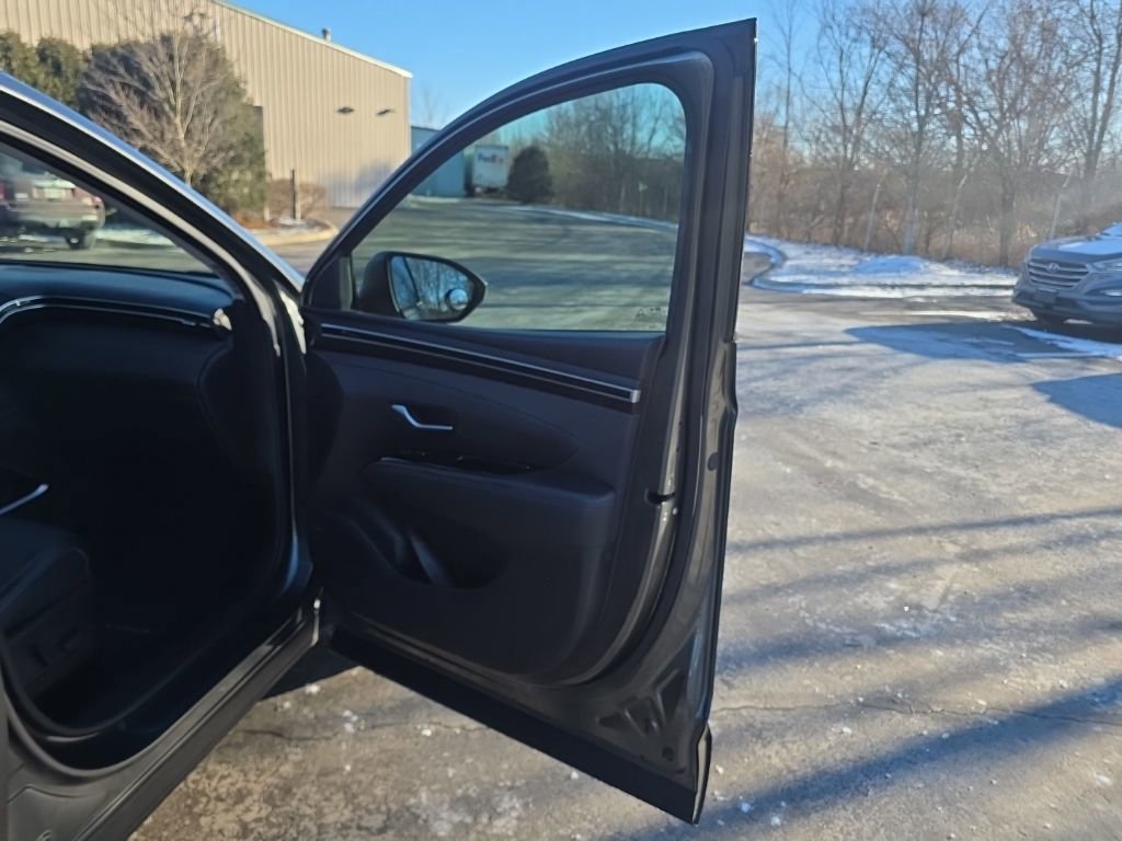 Used 2022 Hyundai Tucson Limited image 43