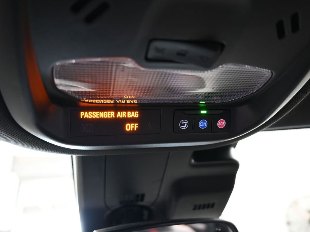 Used 2026 Chevrolet Trax RS image 27
