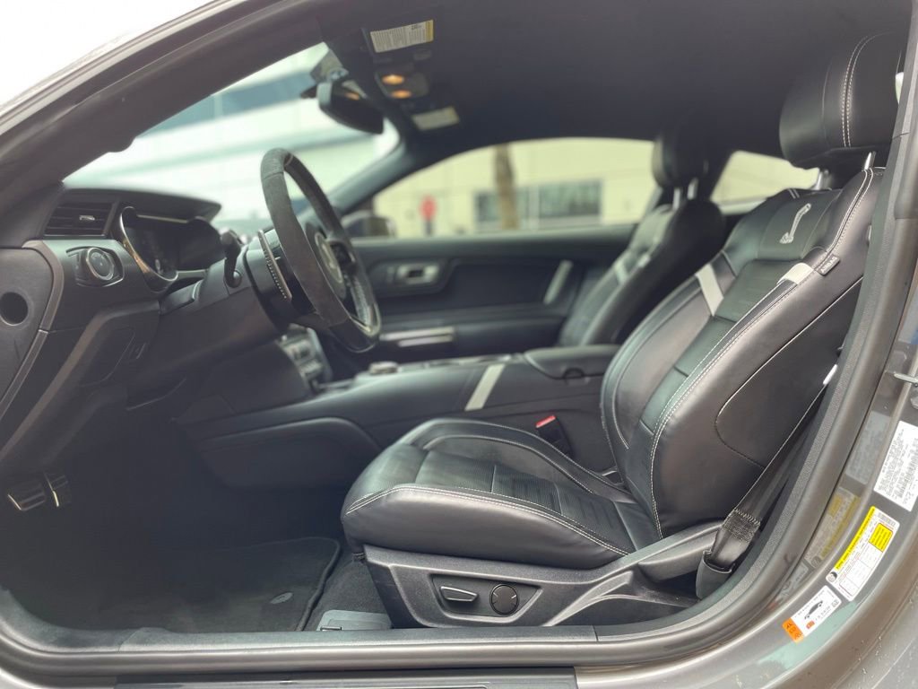 Used 2021 Ford Mustang Shelby GT500 w/ Technology Package RWD image 19