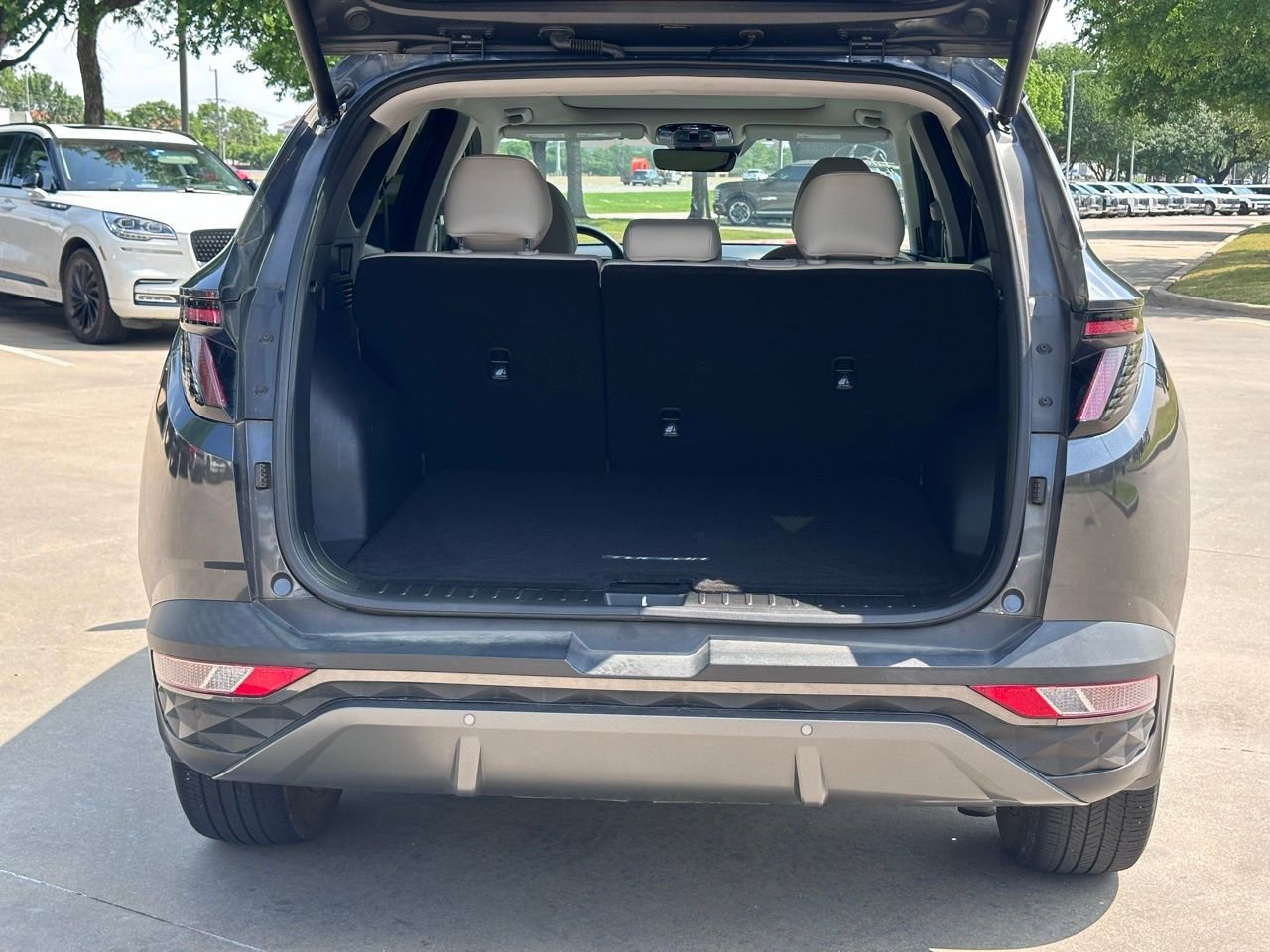 Used 2023 Hyundai Tucson Limited image 16