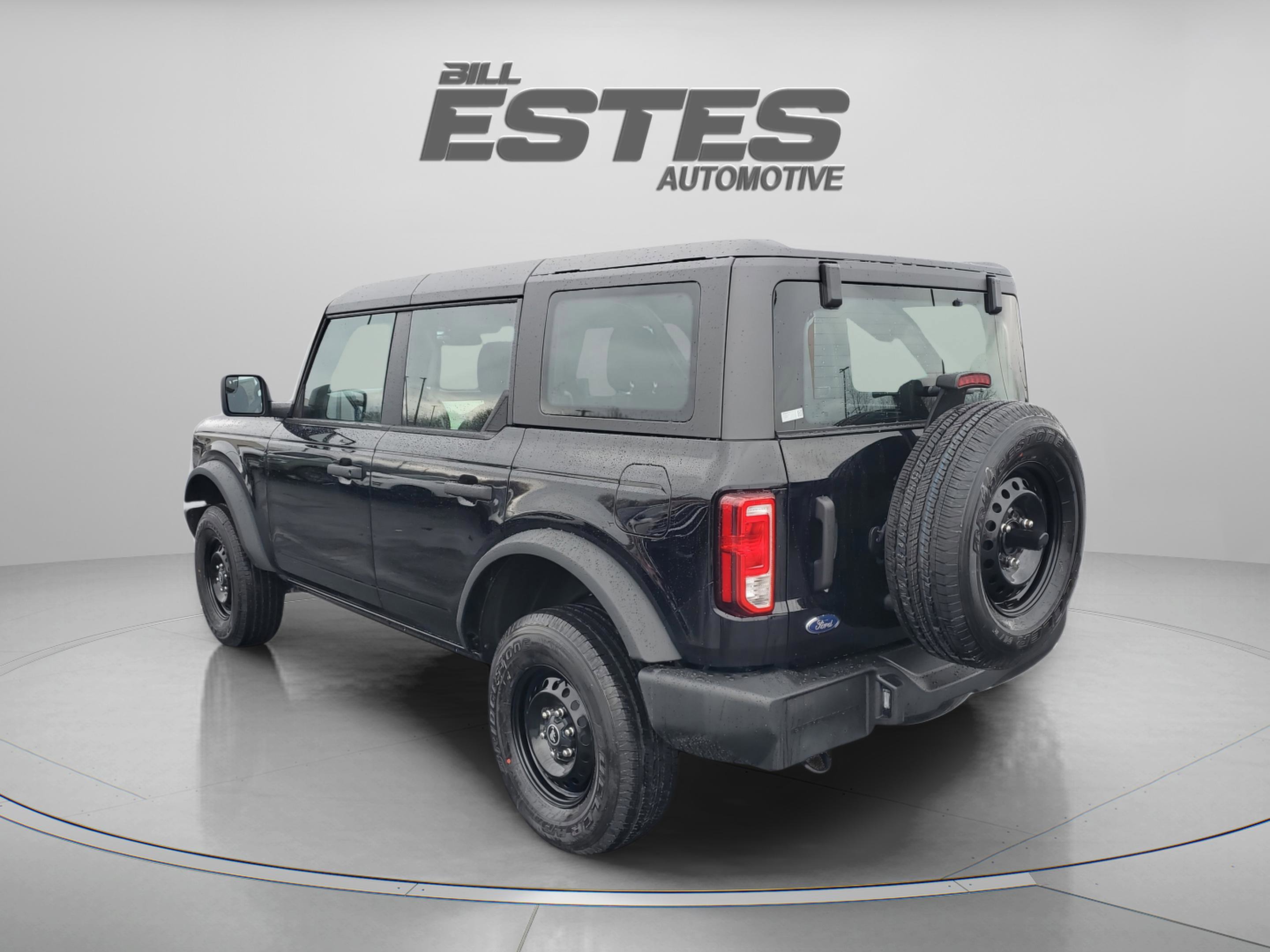 New 2025 Ford Bronco 4-Door image 2