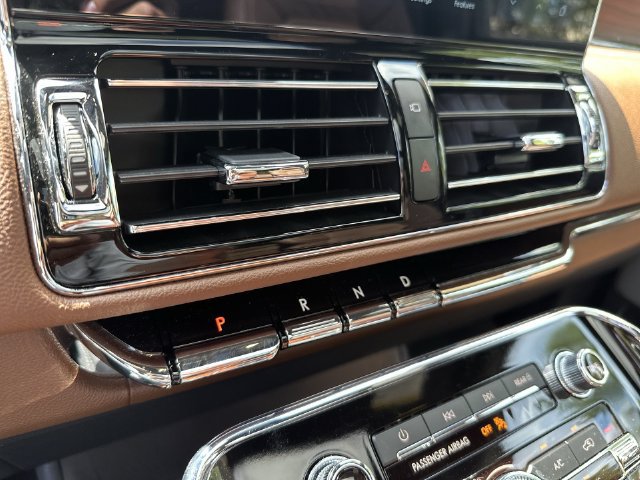 Used 2024 Lincoln Navigator L Reserve AWD/4WD image 20
