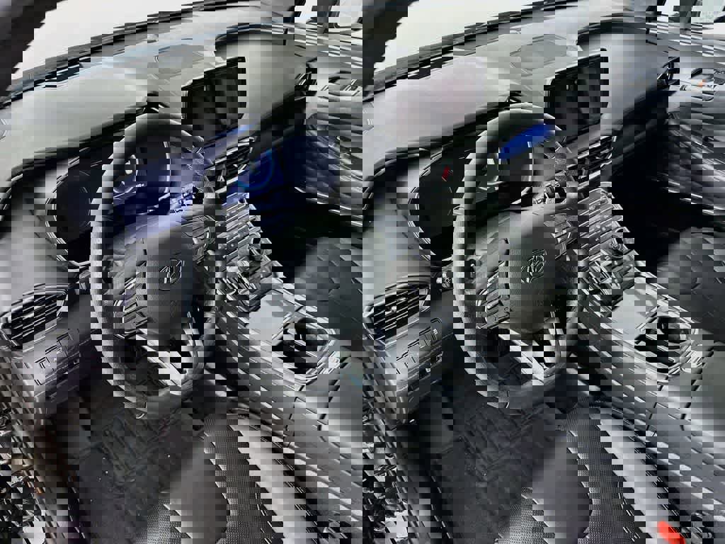 Used 2023 Hyundai Santa Fe Calligraphy image 2