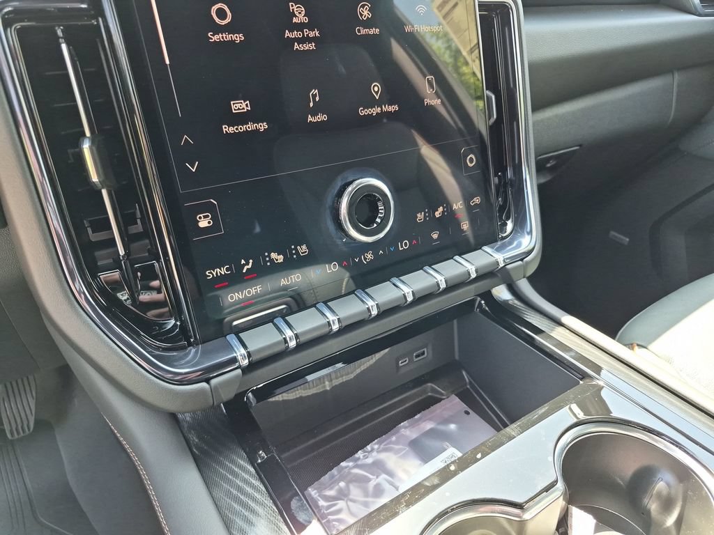 New 2026 GMC Yukon XL AT4 w/ AT4 Premium Plus Package AWD/4WD image 29
