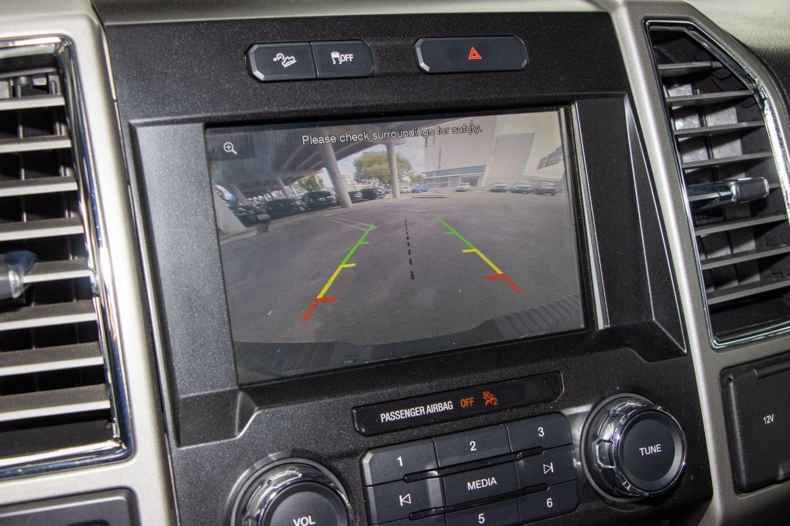 Used 2015 Ford F150 Lariat image 32