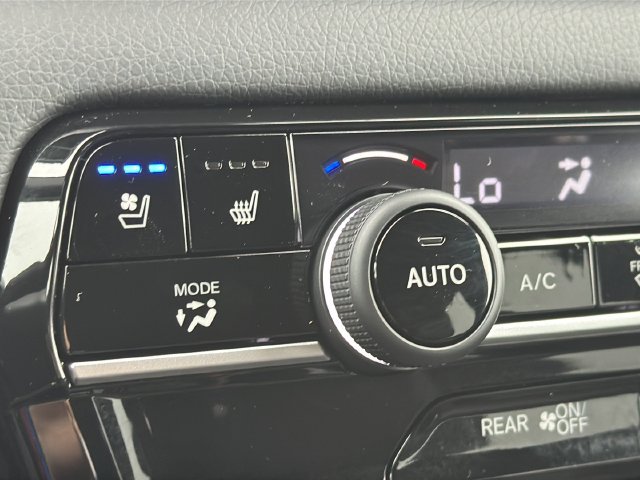 Certified 2026 Honda Pilot Black Edition image 39