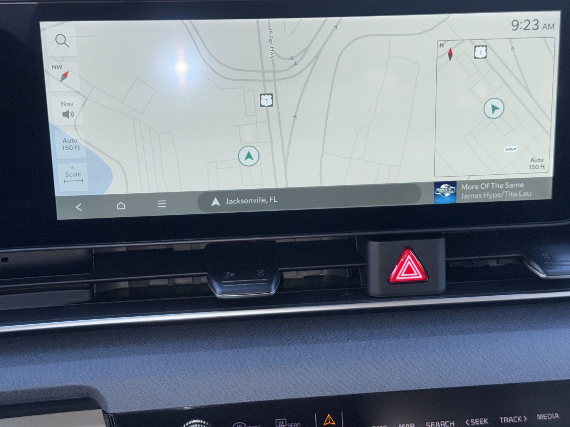 New 2026 Kia Carnival EX FWD image 21