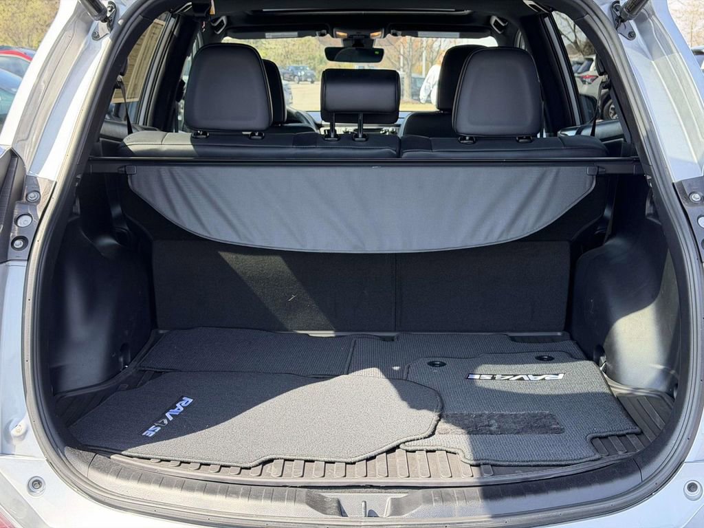 Used 2017 Toyota RAV4 SE w/ Power Extra Value Package image 14