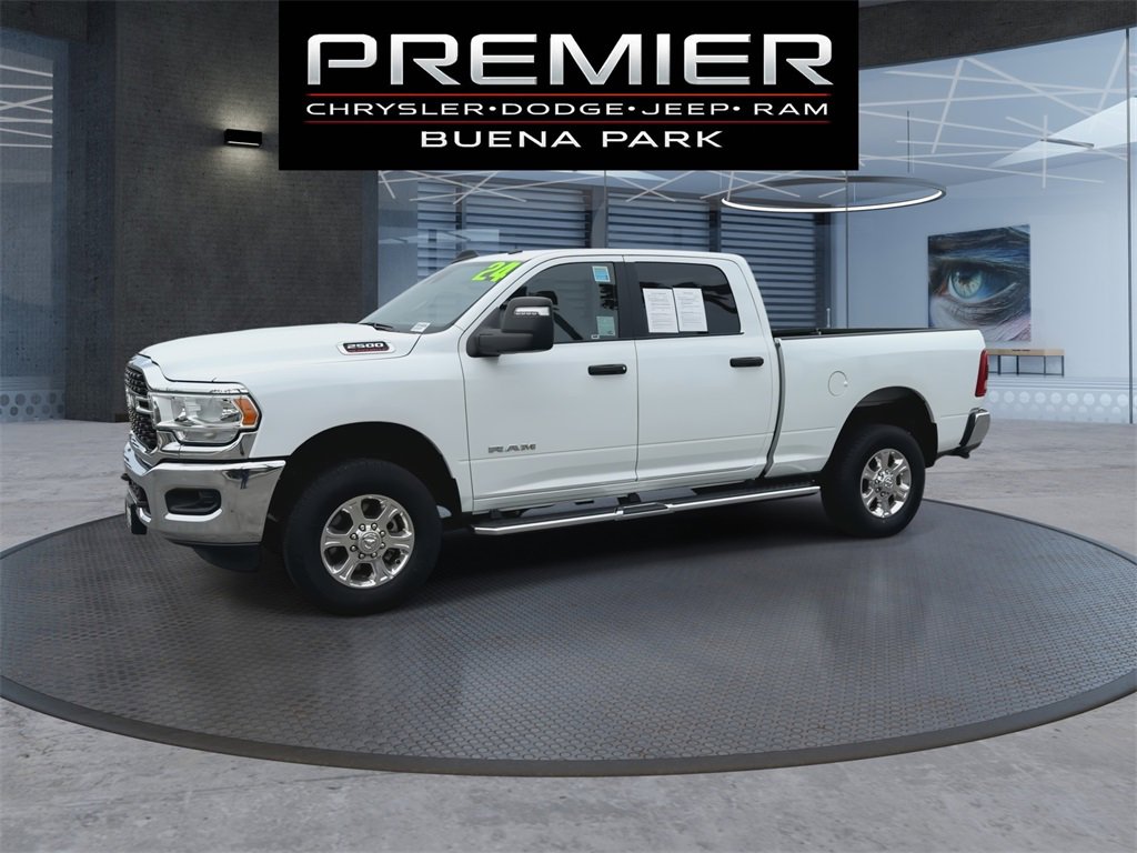 Used 2024 RAM 2500 Big Horn w/ Safety Group image 4