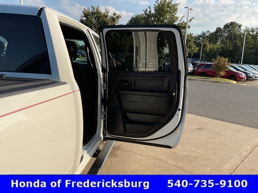 Used 2024 RAM 2500 Tradesman w/ Chrome Appearance Group AWD/4WD image 18